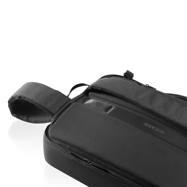 XI-P705.921