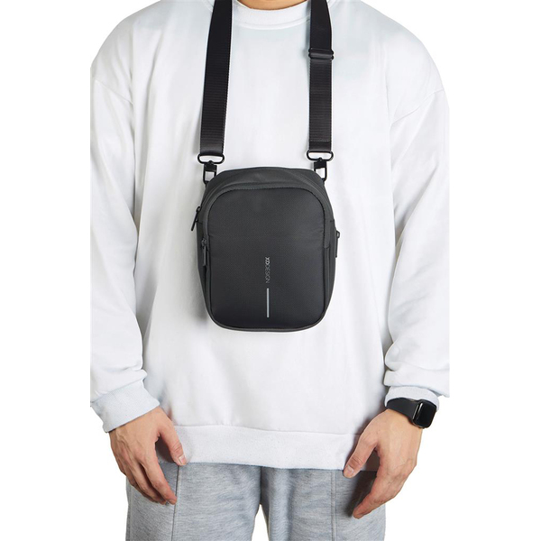 XI-P705.951