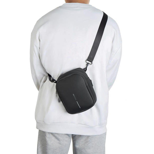 XI-P705.951
