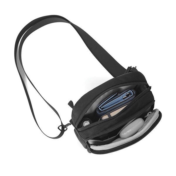 XI-P705.951