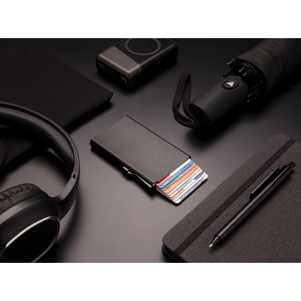 XI-P820.041