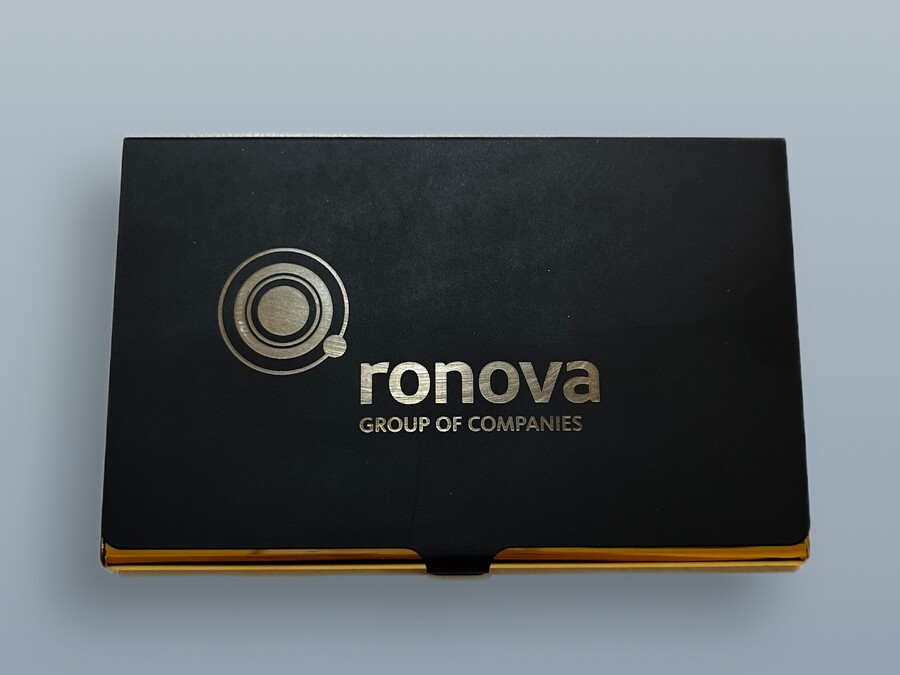 Визитница с гравировкой для Ronova